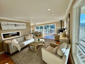 25400 Radonich Rd in Los Gatos, CA - Building Photo - Building Photo