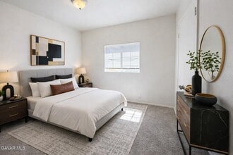 44104 Carolside Ave in Lancaster, CA - Foto de edificio - Building Photo