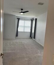 5626 West 1st Square SW in Vero Beach, FL - Building Photo - Building Photo