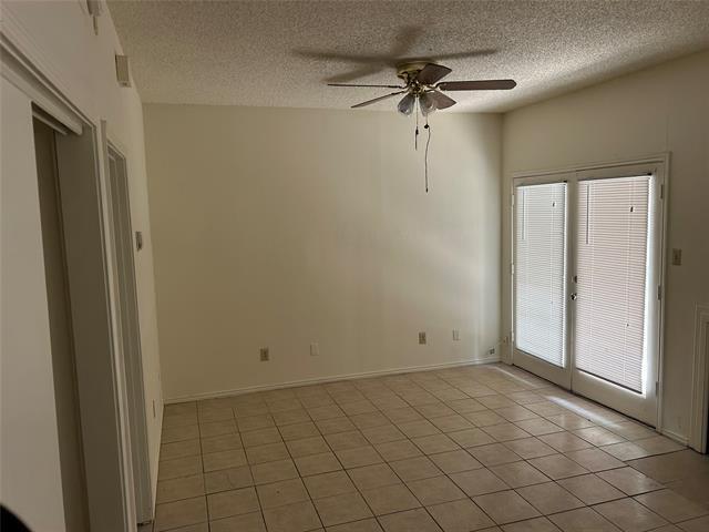 9747 Whitehurst Dr in Dallas, TX - Building Photo - Building Photo