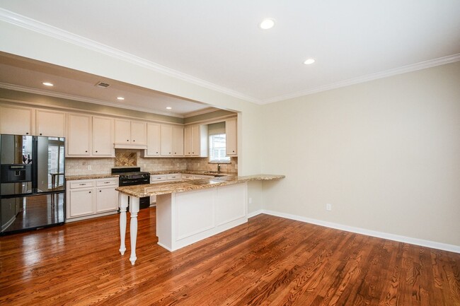 property at 2022 Fairview St