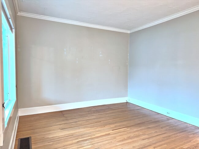 4631 SE Clinton St in Portland, OR - Building Photo - Building Photo