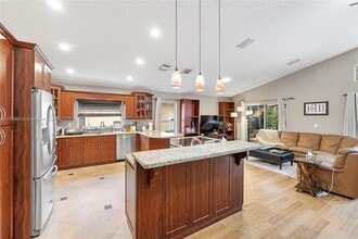 4945 SW 34th Ter in Fort Lauderdale, FL - Building Photo - Building Photo
