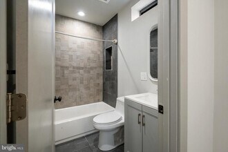 3339 Ridge Ave in Philadelphia, PA - Building Photo - Building Photo