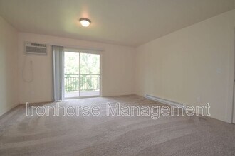 807 W Villard St in Bozeman, MT - Foto de edificio - Building Photo