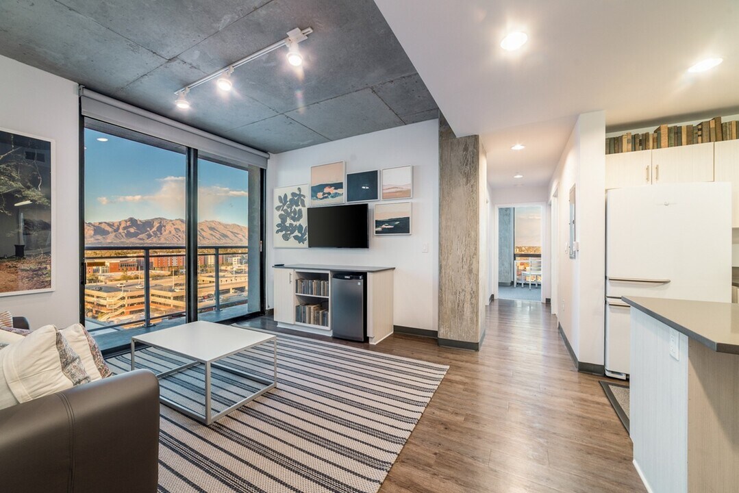 The Pacific and Malibu in Tucson, AZ - Building Photo