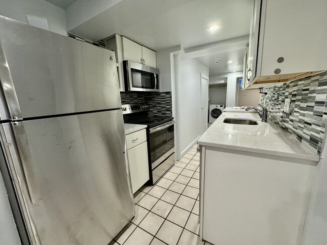 145 Chiswick Rd, Unit 8 in Boston, MA - Building Photo - Building Photo