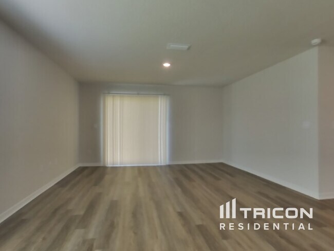 10749 Hidden Banks Gln in Parrish, FL - Building Photo - Building Photo