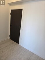 412 Silver Maple Rd in Oakville, ON - Building Photo