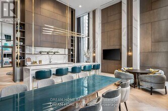 15 Holmes Ave in Toronto, ON - Building Photo - Building Photo