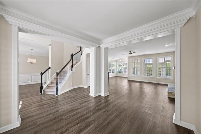1085 Arbor Creek Dr in Roswell, GA - Building Photo - Building Photo