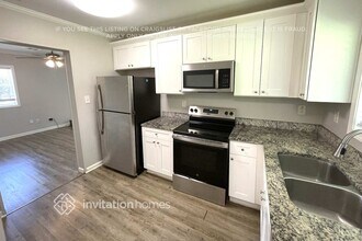 321 Hurt Rd SE in Smyrna, GA - Building Photo - Building Photo