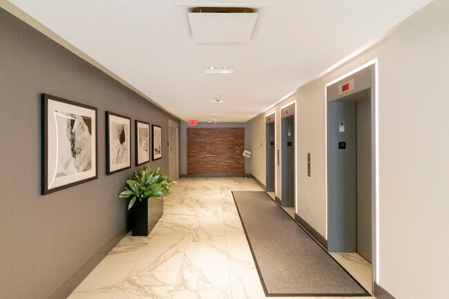 8 Museum Way, Unit 1022, Unit 1022