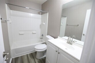 5621 Abby Ann Ln in Austin, TX - Building Photo - Building Photo