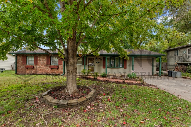 property at 913 N Wilbur Ln