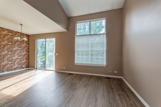 286 Partridge Ct in Algonquin, IL - Building Photo - Building Photo
