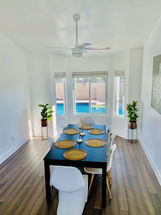31903 Vineyard Ave in Temecula, CA - Foto de edificio
