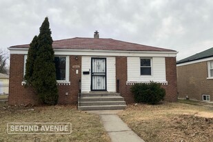 10036 S Paxton Ave in Chicago, IL - Building Photo