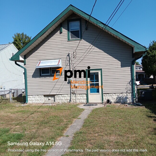 5041 W 13th St in Indianapolis, IN - Foto de edificio - Building Photo