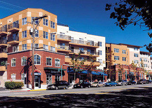 Tera Apartments in Kirkland, WA - Foto de edificio - Building Photo