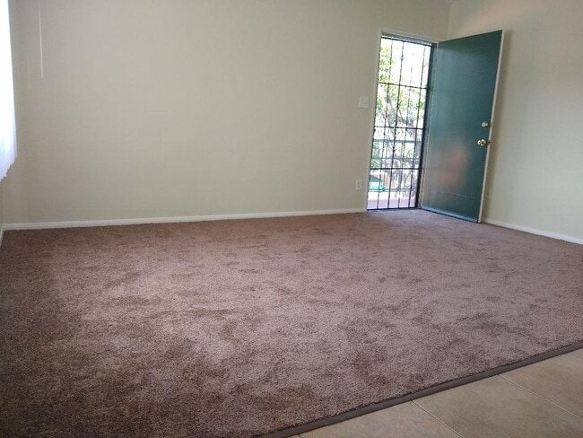 Santa Fe Apartments LB (West Long Beach) in Long Beach, CA - Foto de edificio - Building Photo