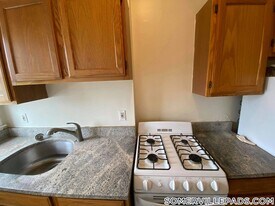 163 Summer St, Unit 37 in Somerville, MA - Building Photo