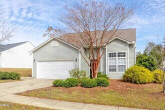 228 Weststone Blvd, Unit 1122 in Fuquay Varina, NC - Building Photo - Building Photo