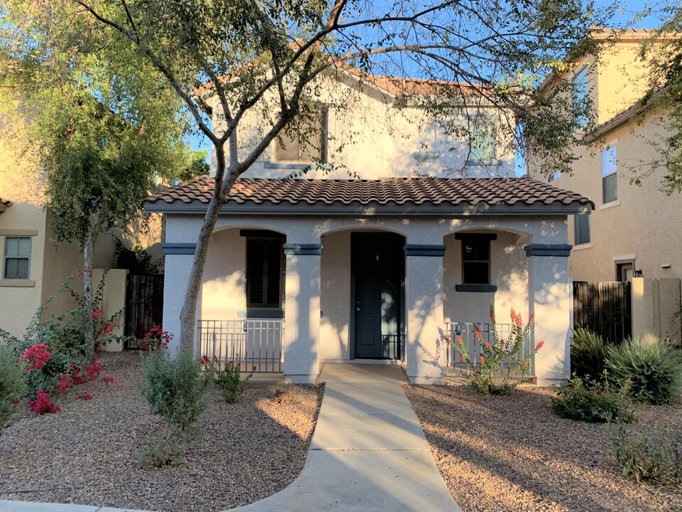 1698 E Joseph Way in Gilbert, AZ - Building Photo