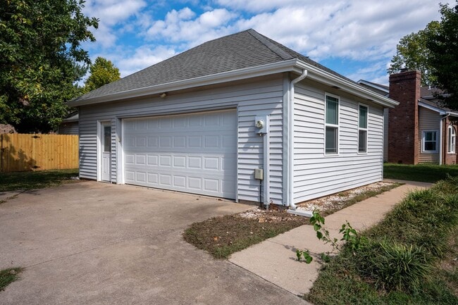 property at 4135 E Autumn Ct