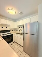 2012 N Larrabee St in Chicago, IL - Building Photo - Building Photo