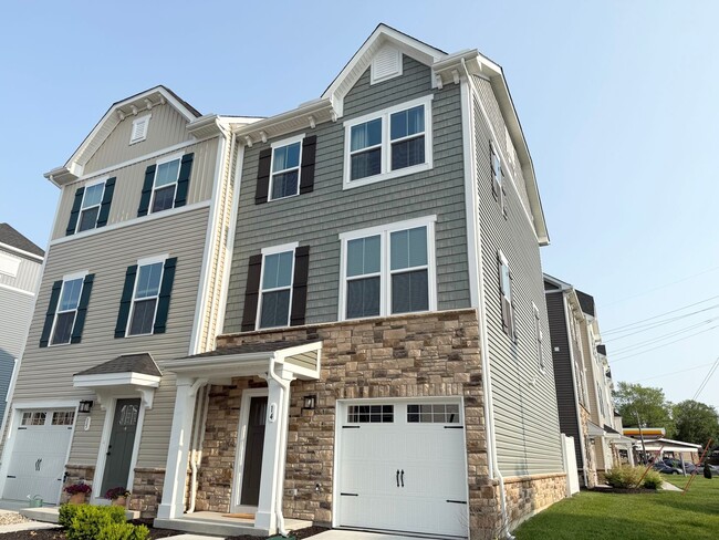 14 Wentworth Ln in Deer Park, OH - Building Photo - Building Photo