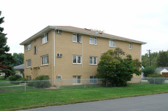 4755 Welcome Ave N in Minneapolis, MN - Building Photo - Building Photo