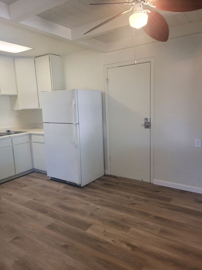 4986 Date Ave in Sacramento, CA - Building Photo - Building Photo
