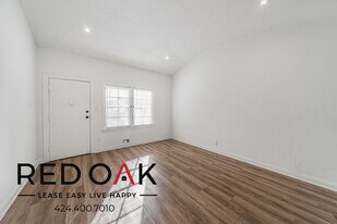 840 N Alta Vista Blvd in Los Angeles, CA - Building Photo