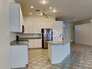 8027 W Clara Ln in Peoria, AZ - Building Photo - Building Photo