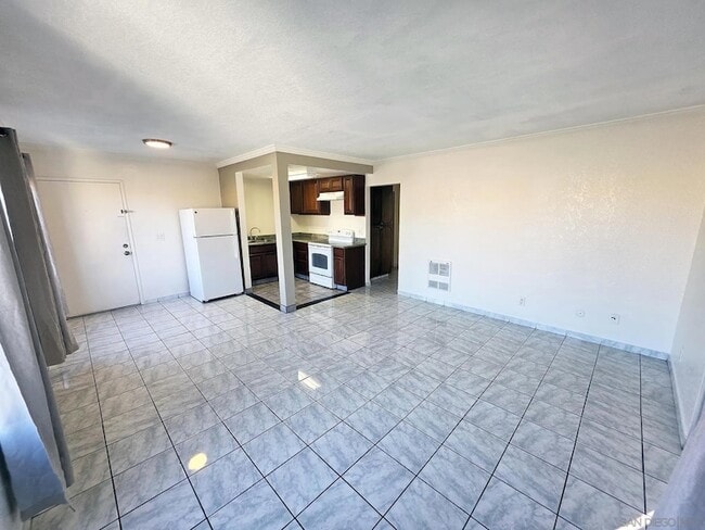 4056 Van Dyke Ave, Unit 4 in San Diego, CA - Building Photo - Building Photo