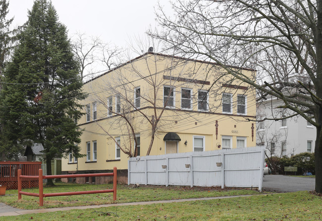 109 Aspen St in Liverpool, NY - Building Photo - Building Photo