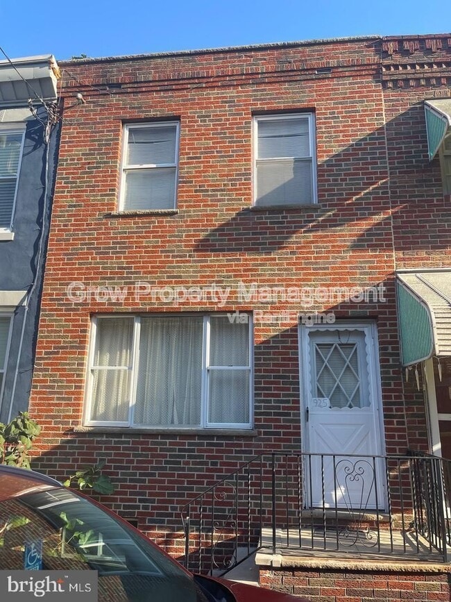 property at 925 Watkins St