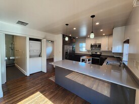 6635 Irvine Ave, Unit Irvine in North Hollywood, CA - Building Photo
