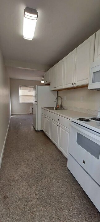 2109 Miami Rd, Unit 2 in Fort Lauderdale, FL - Building Photo