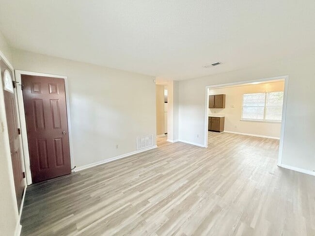 4930 La Ceiba Dr in Pensacola, FL - Foto de edificio - Building Photo