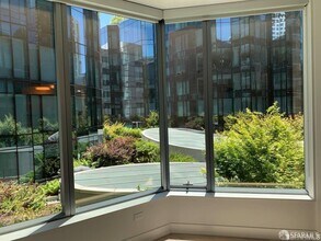 318 Main St in San Francisco, CA - Foto de edificio - Building Photo