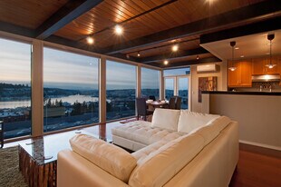 1966 Harvard Ave E in Seattle, WA - Building Photo