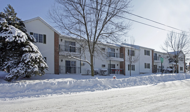 Jaystone Terrace Apartments in Ripon, WI - Building Photo - Building Photo