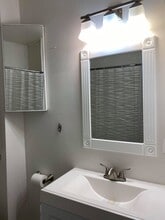 1301 Oak St, Unit 2 in Niles, MI - Foto de edificio - Building Photo