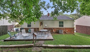 5238 Elmwood Dr in Pittsburgh, PA - Building Photo - Building Photo