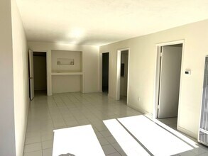 4207 Cumberland Ave in Los Angeles, CA - Building Photo - Building Photo