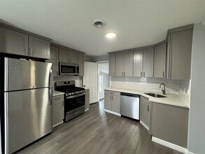 4 Thorp St-Unit -Apt#2 in Binghamton, NY - Building Photo - Building Photo