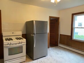 99 Caya Ave in West Hartford, CT - Building Photo - Building Photo