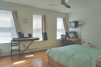 23 Lambert St, Unit 2L in Cambridge, MA - Foto de edificio - Building Photo